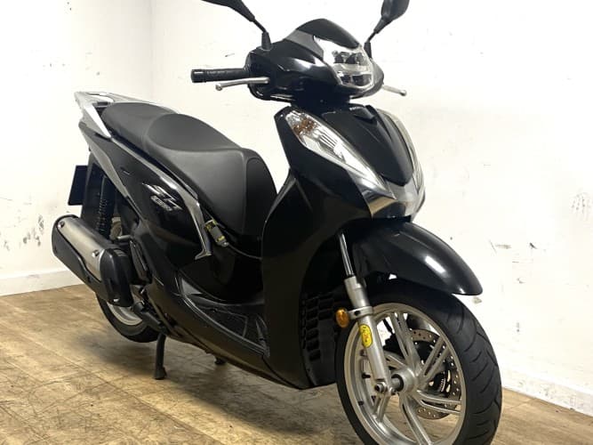 Comprar HONDA SH 300I 2018 de segunda mano HONDA SH 300I 2018 de segunda mano