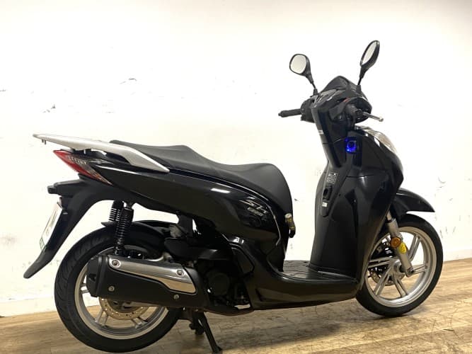 Comprar HONDA SH 300I 2018 de segunda mano HONDA SH 300I 2018 de segunda mano