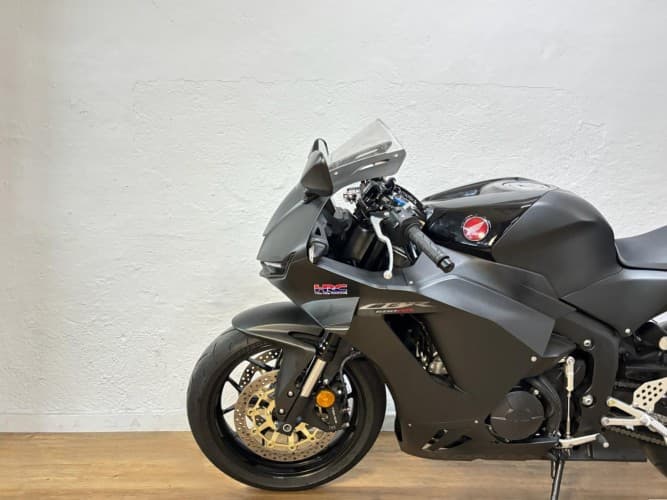 Comprar HONDA CBR 600 RR (A) 2025 de segunda mano HONDA CBR 600 RR (A) 2025 de segunda mano
