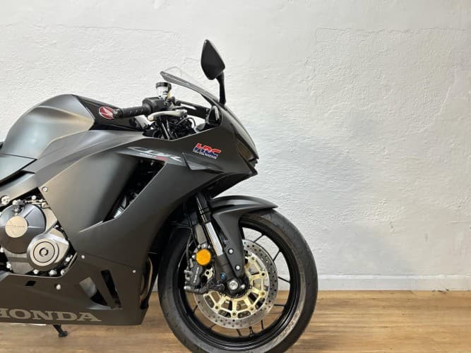 Comprar HONDA CBR 600 RR (A) 2025 de segunda mano HONDA CBR 600 RR (A) 2025 de segunda mano