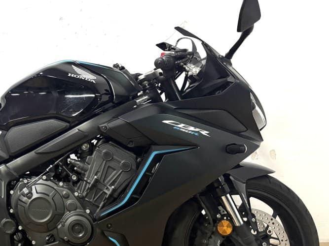 HONDA CBR 650 R (A2) 2023 de segunda mano