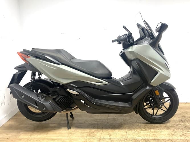 Comprar HONDA FORZA 125 2023 de segunda mano HONDA FORZA 125 2023 de segunda mano