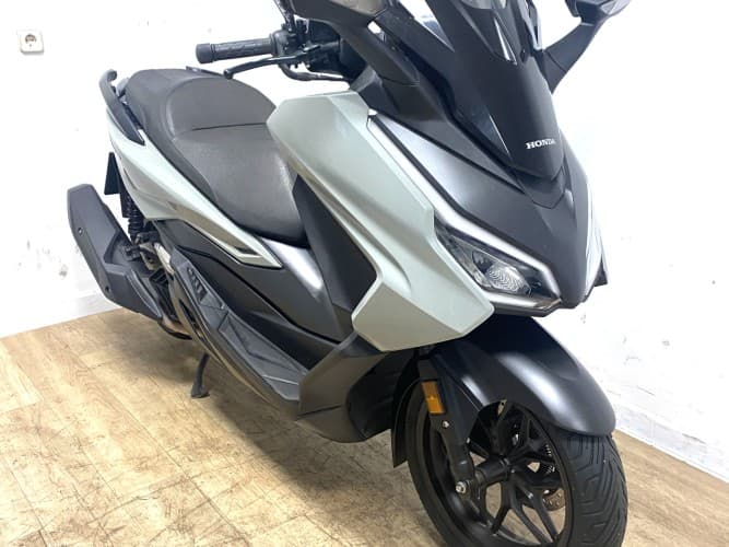 Comprar HONDA FORZA 125 2023 de segunda mano HONDA FORZA 125 2023 de segunda mano