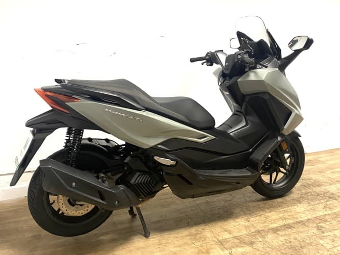 Comprar HONDA FORZA 125 2023 de segunda mano HONDA FORZA 125 2023 de segunda mano