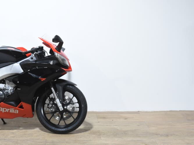 APRILIA RS4 125 2011 de segunda mano
