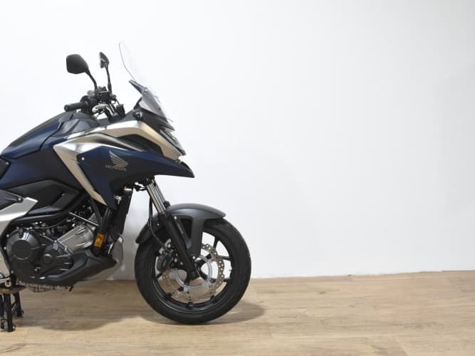 HONDA NC 750 X (A)(BAUL + PUÑOS CALEFAC.) 2024 de segunda mano