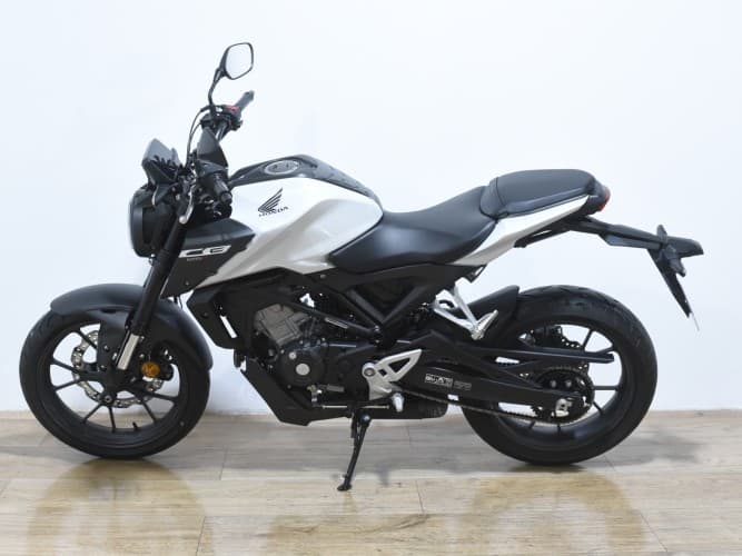 Comprar HONDA CB 125 R 2025 de segunda mano HONDA CB 125 R 2025 de segunda mano