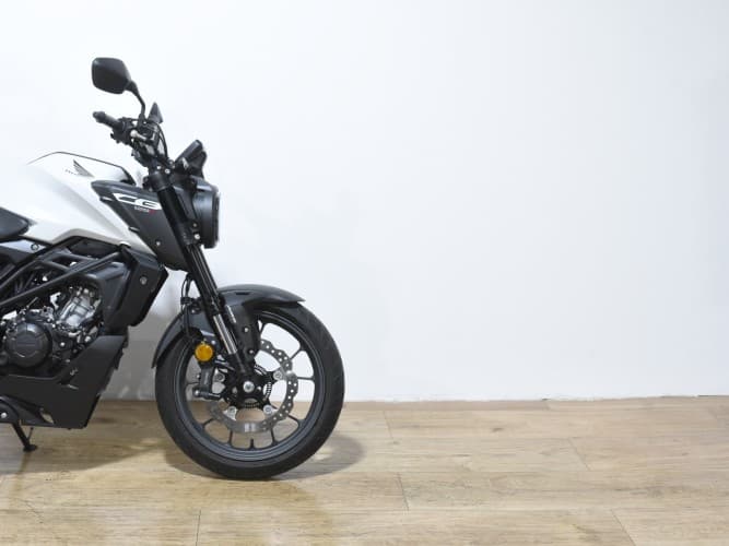 Comprar HONDA CB 125 R 2025 de segunda mano HONDA CB 125 R 2025 de segunda mano