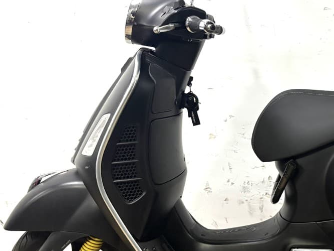 Comprar PIAGGIO VESPA 300 2021 de segunda mano PIAGGIO VESPA 300 2021 de segunda mano