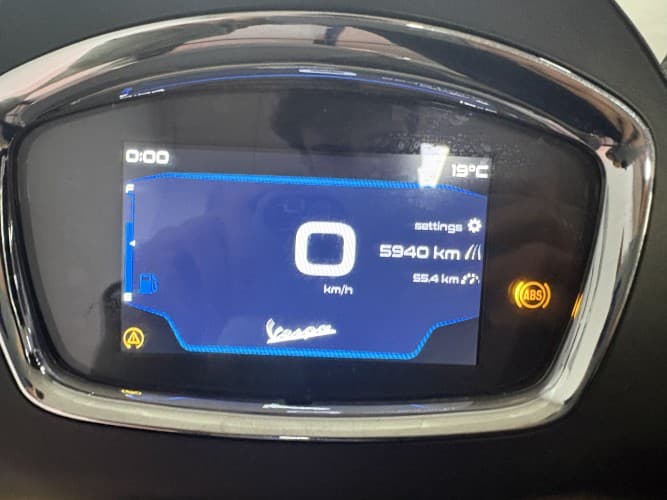 Comprar PIAGGIO VESPA 300 2021 de segunda mano PIAGGIO VESPA 300 2021 de segunda mano