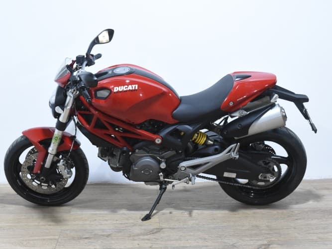 Comprar DUCATI MONSTER 696 DESMO PASADA 2012 de segunda mano DUCATI MONSTER 696 DESMO PASADA 2012 de segunda mano
