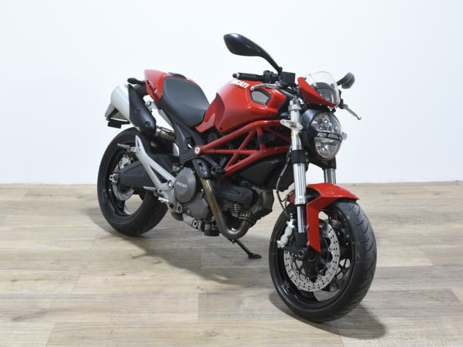 Comprar DUCATI MONSTER 696 DESMO PASADA 2012 de segunda mano DUCATI MONSTER 696 DESMO PASADA 2012 de segunda mano