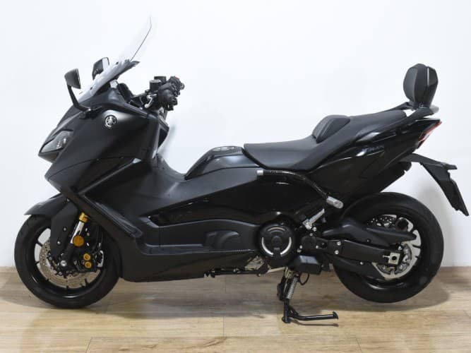 Comprar YAMAHA TMAX 560 TECH MAX 2024 de segunda mano YAMAHA TMAX 560 TECH MAX 2024 de segunda mano