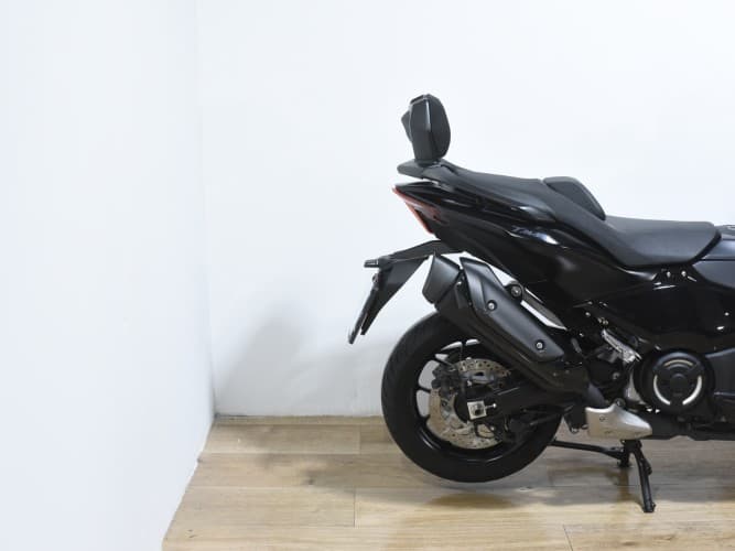 Comprar YAMAHA TMAX 560 TECH MAX 2024 de segunda mano YAMAHA TMAX 560 TECH MAX 2024 de segunda mano