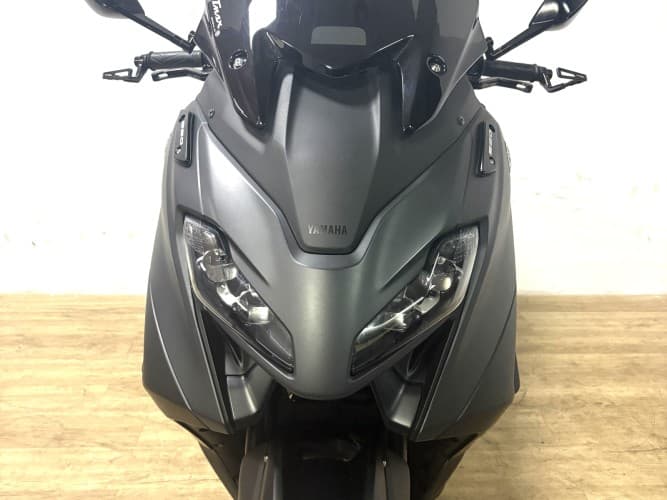 Comprar YAMAHA TMAX 560 (MIVV HOMOLOGADO) 2024 de segunda mano YAMAHA TMAX 560 (MIVV HOMOLOGADO) 2024 de segunda mano