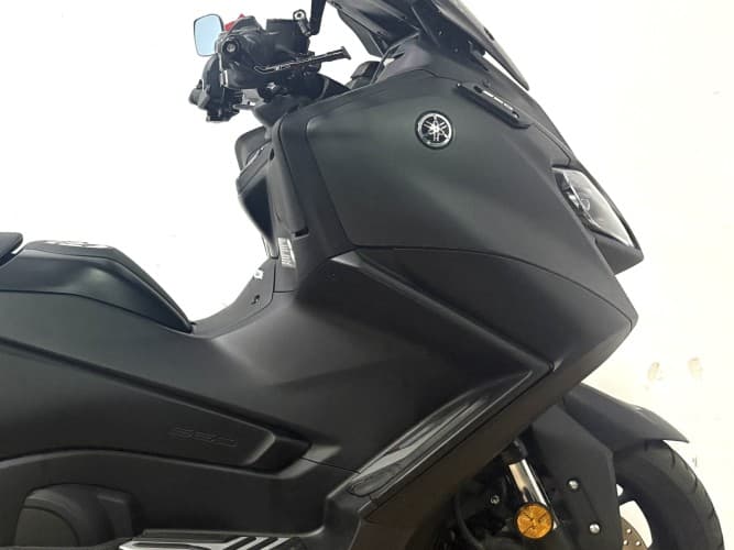 Comprar YAMAHA TMAX 560 (MIVV HOMOLOGADO) 2024 de segunda mano YAMAHA TMAX 560 (MIVV HOMOLOGADO) 2024 de segunda mano