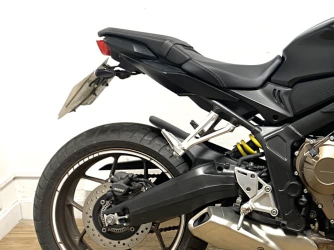 Comprar HONDA CB 650 R (A) 2019 de segunda mano HONDA CB 650 R (A) 2019 de segunda mano