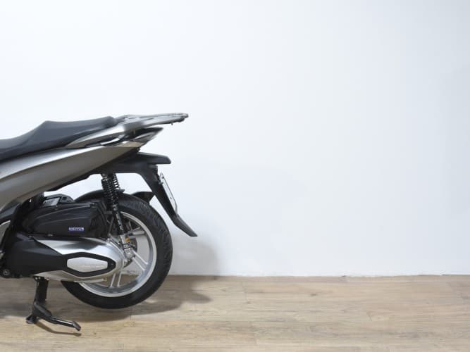 HONDA SH 350I 2021 de segunda mano
