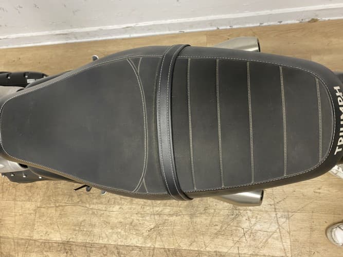 TRIUMPH STREET TWIN (A) 2021 de segunda mano