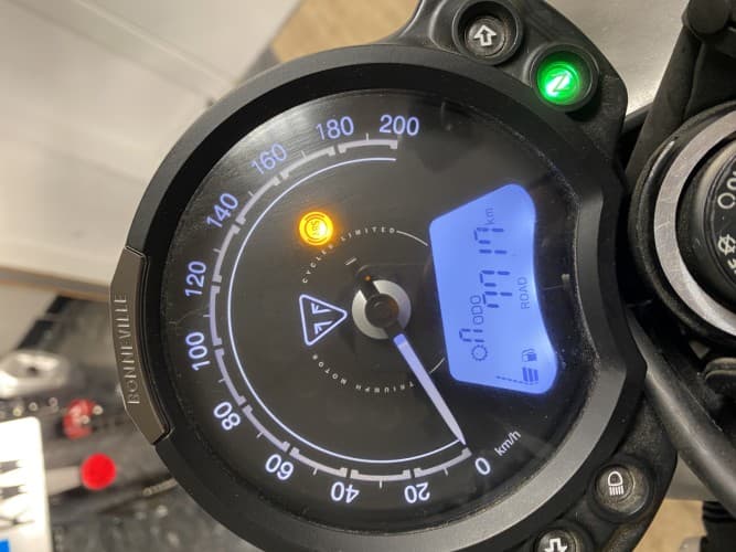 TRIUMPH STREET TWIN (A) 2021 de segunda mano