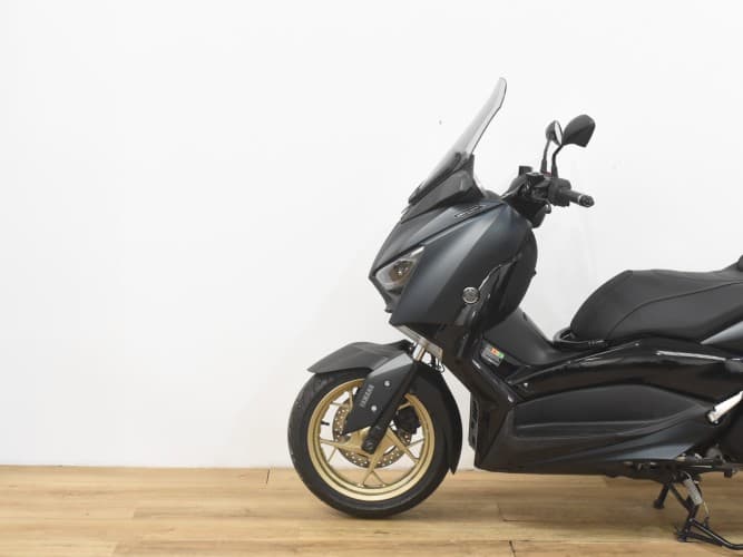 Comprar YAMAHA XMAX 300 2018 de segunda mano YAMAHA XMAX 300 2018 de segunda mano