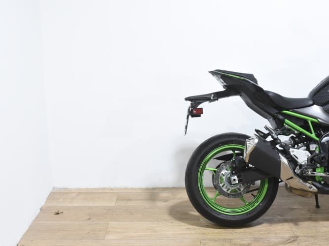 Comprar KAWASAKI Z 900 (e)(A2) 2024 de segunda mano KAWASAKI Z 900 (e)(A2) 2024 de segunda mano