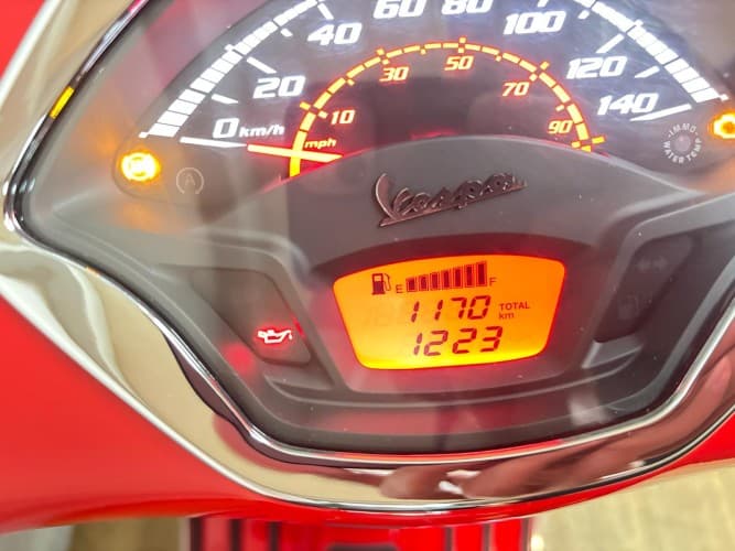 VESPA GTS 300 2023 de segunda mano