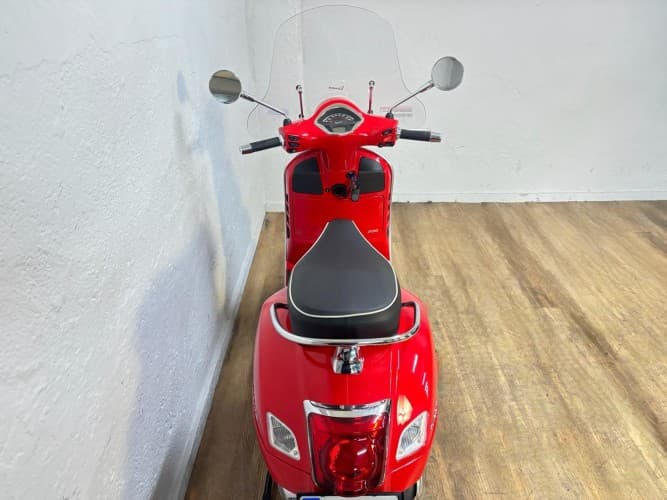 Comprar VESPA GTS 300 2023 de segunda mano VESPA GTS 300 2023 de segunda mano
