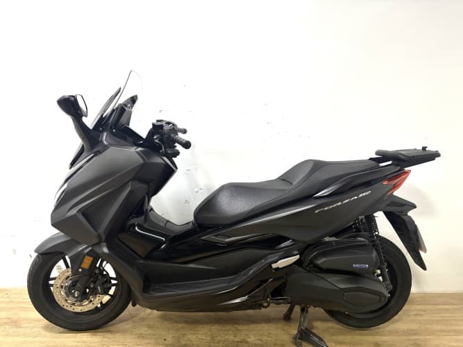HONDA FORZA 350 2024 de segunda mano