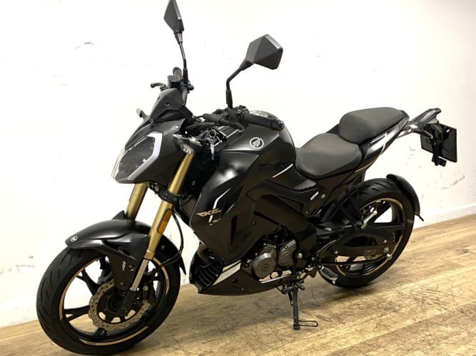 Comprar KEEWAY RKF 125 2022 de segunda mano KEEWAY RKF 125 2022 de segunda mano