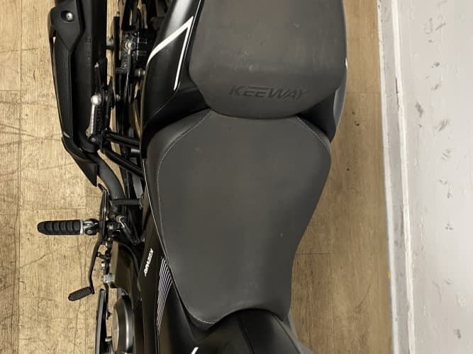 Comprar KEEWAY RKF 125 2022 de segunda mano KEEWAY RKF 125 2022 de segunda mano