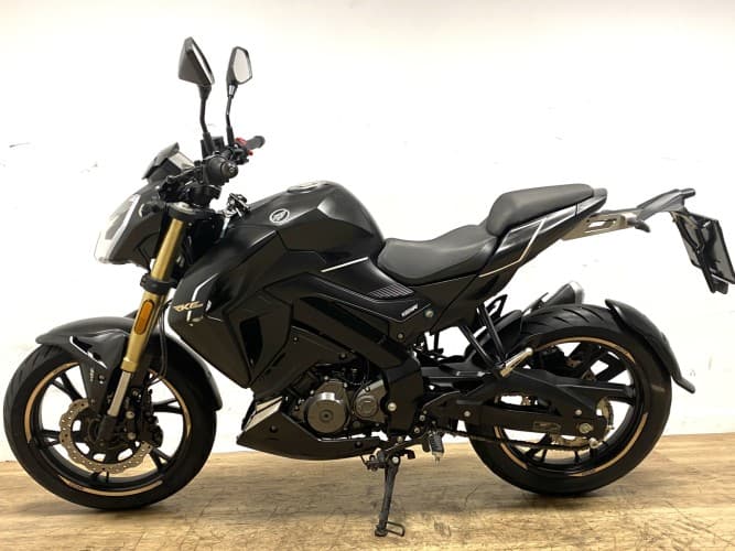 Comprar KEEWAY RKF 125 2022 de segunda mano KEEWAY RKF 125 2022 de segunda mano