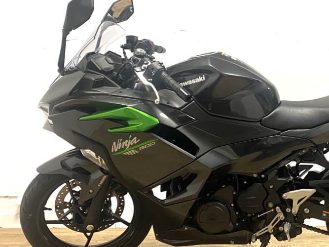 KAWASAKI NINJA 500 2025 de segunda mano