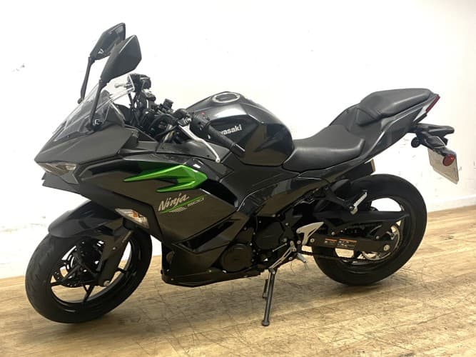 KAWASAKI NINJA 500 2025 de segunda mano