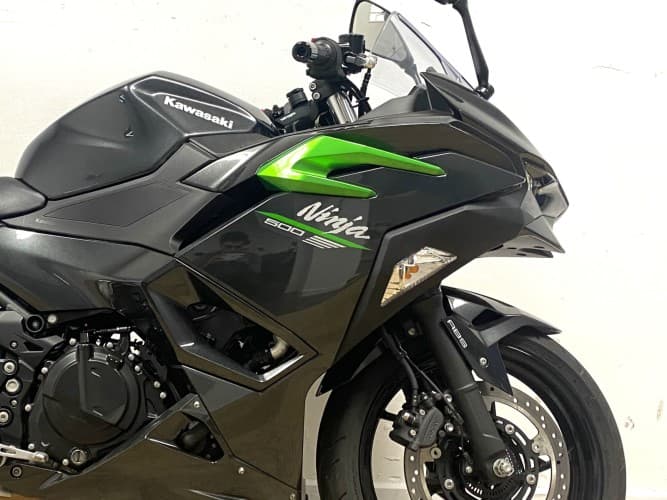 KAWASAKI NINJA 500 2025 de segunda mano