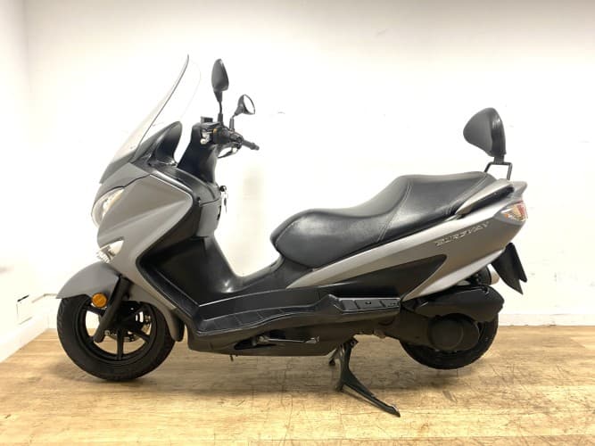 SUZUKI BURGMAN 125 2017 de segunda mano