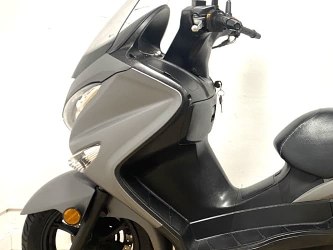 SUZUKI BURGMAN 125 2017 de segunda mano
