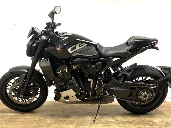 HONDA CB 1000 R 2023 de segunda mano