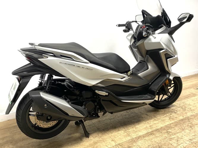 Comprar HONDA FORZA 350 2021 de segunda mano HONDA FORZA 350 2021 de segunda mano