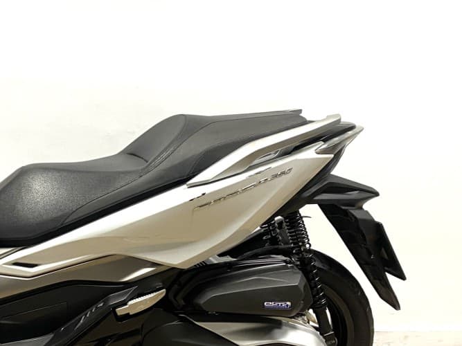 Comprar HONDA FORZA 350 2021 de segunda mano HONDA FORZA 350 2021 de segunda mano