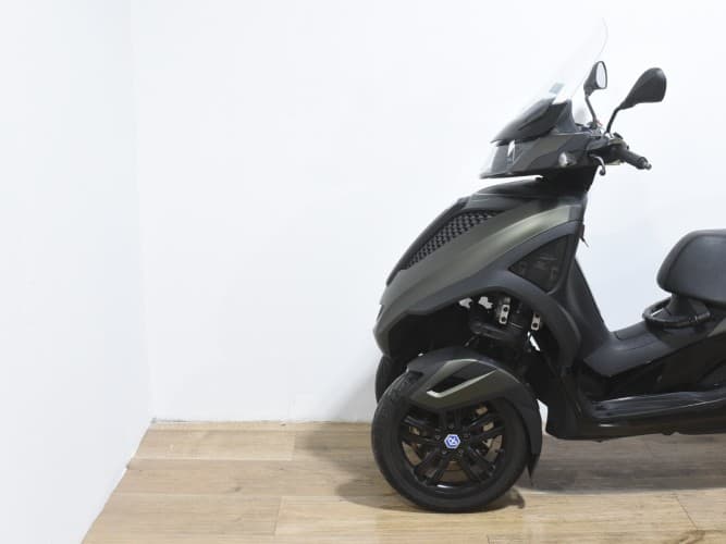 PIAGGIO MP3 YOURBAN 300 LT 2019 de segunda mano