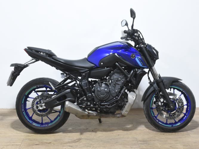 Comprar YAMAHA MT-07 (A2) 2024 de segunda mano YAMAHA MT-07 (A2) 2024 de segunda mano