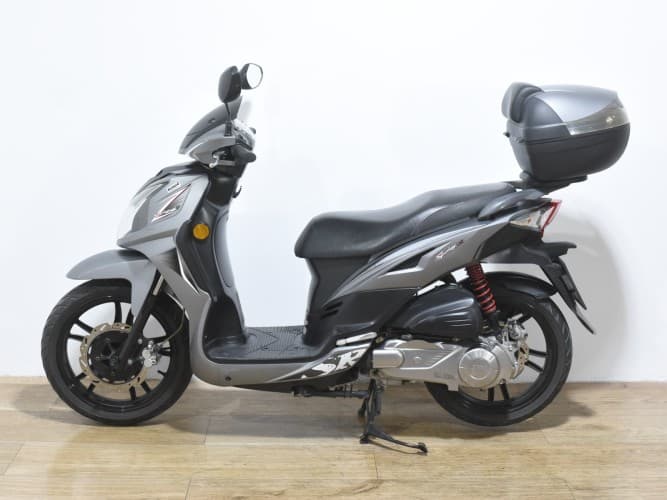 Comprar SYM SYMPHONY SR 125 2018 de segunda mano SYM SYMPHONY SR 125 2018 de segunda mano