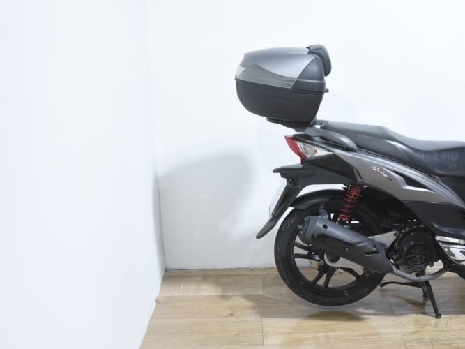Comprar SYM SYMPHONY SR 125 2018 de segunda mano SYM SYMPHONY SR 125 2018 de segunda mano