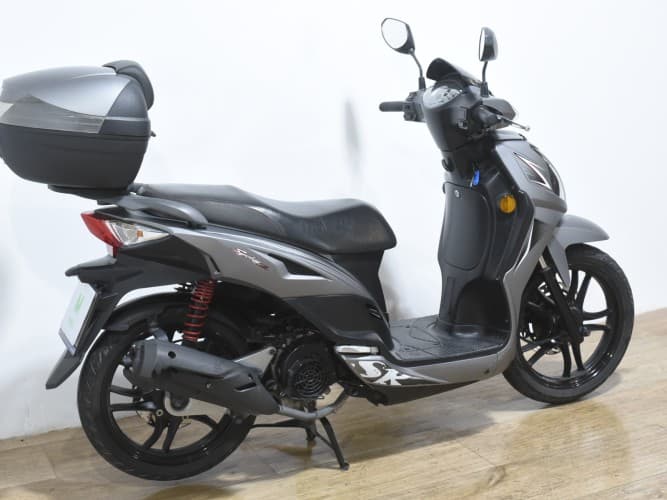 Comprar SYM SYMPHONY SR 125 2018 de segunda mano SYM SYMPHONY SR 125 2018 de segunda mano