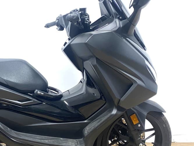 HONDA FORZA 125 2024 de segunda mano