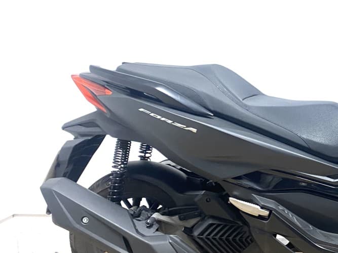 HONDA FORZA 125 2024 de segunda mano