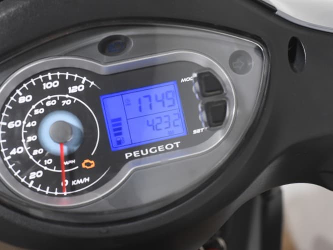 PEUGEOT PEUGEOT TWEET 125 2023 de segunda mano