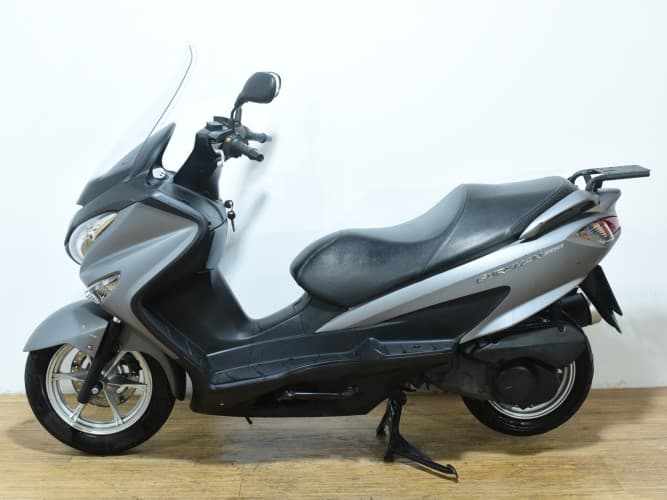 SUZUKI BURGMAN 200 2016 de segunda mano