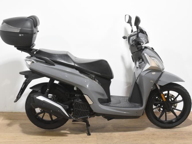 Comprar SYM SYMPHONY 125 ST LC 2022 de segunda mano SYM SYMPHONY 125 ST LC 2022 de segunda mano